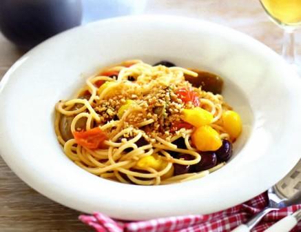 Готовим спагетти с помидорами,рецепт спагетти  с помидорами,